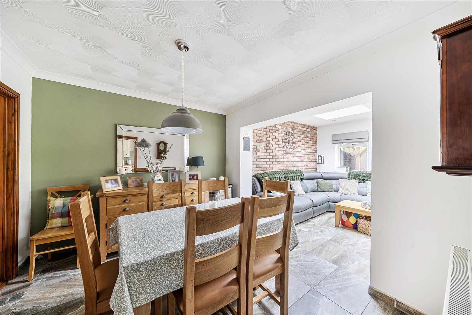 Woodfield Avenue, Pontlliw, Swansea, SA4 9EQ